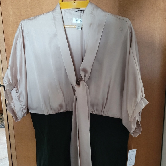 Women's V-Neck Dress, Dress Barn Size 12 - Picture 2 of 7